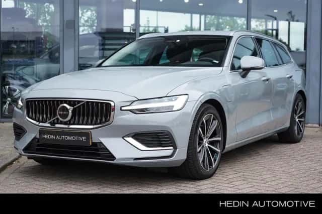 Volvo V60 (2025) thumbnail 1