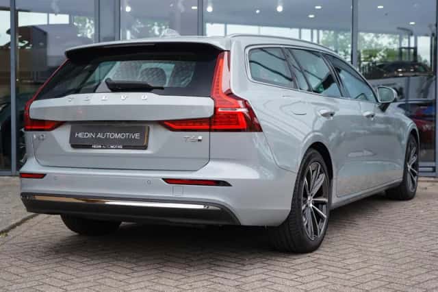 Volvo V60 (2025) thumbnail 6