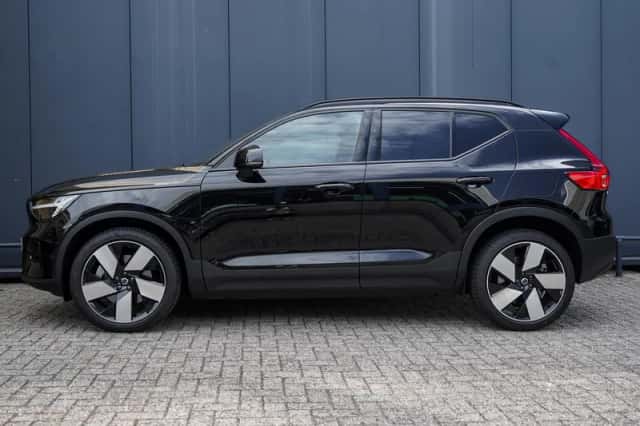 Volvo EX40 (2026) thumbnail 3