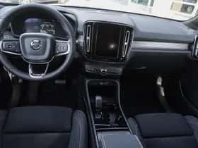 Volvo EX40 (2026) thumbnail 11