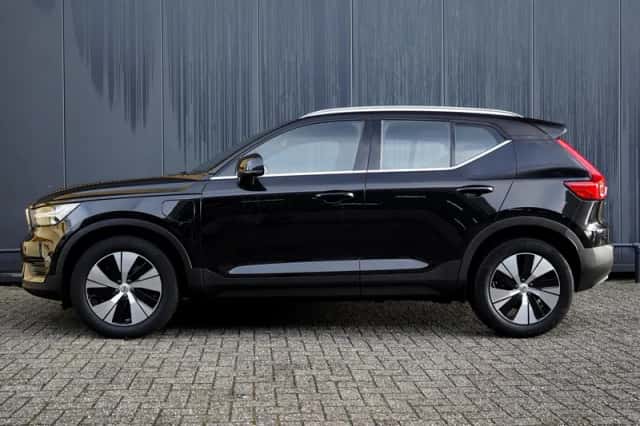 Volvo XC40 (2021) thumbnail 3