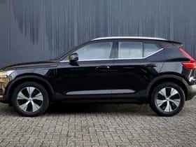 Volvo XC40 (2021) thumbnail 3