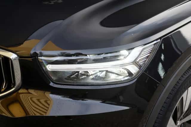 Volvo XC40 (2021) thumbnail 4