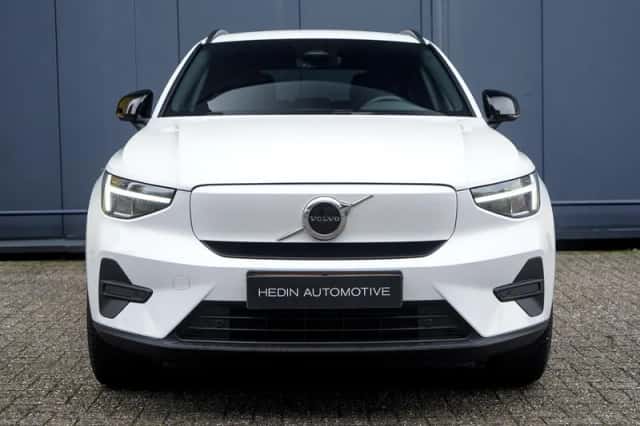 Volvo EX40 (2025) thumbnail 2