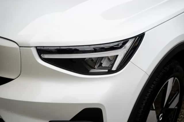 Volvo EX40 (2025) thumbnail 4
