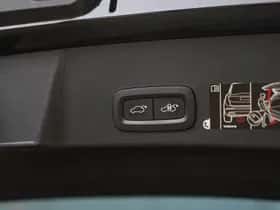 Volvo XC40 (2020) thumbnail 11