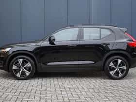 Volvo XC40 (2020) thumbnail 3