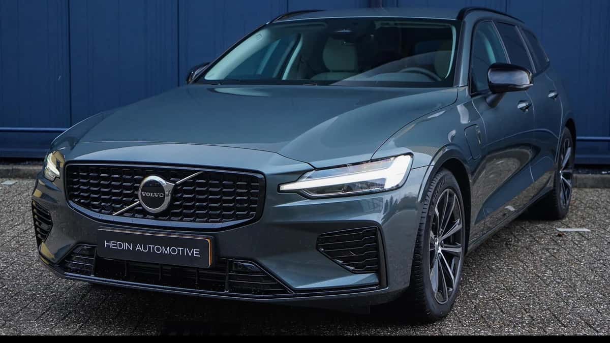 Volvo V60 (2026) — foto 1