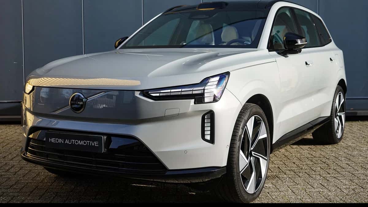 Volvo EX90 (2025) — foto 1