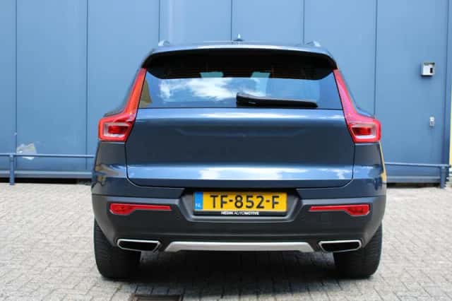 Volvo XC40 (2018) thumbnail 5