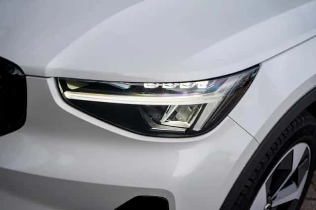 Volvo XC40 (2025) thumbnail 4