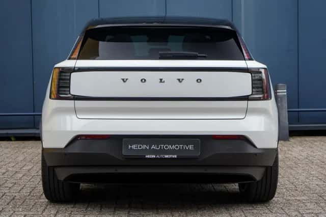 Volvo EX30 (2024) thumbnail 5