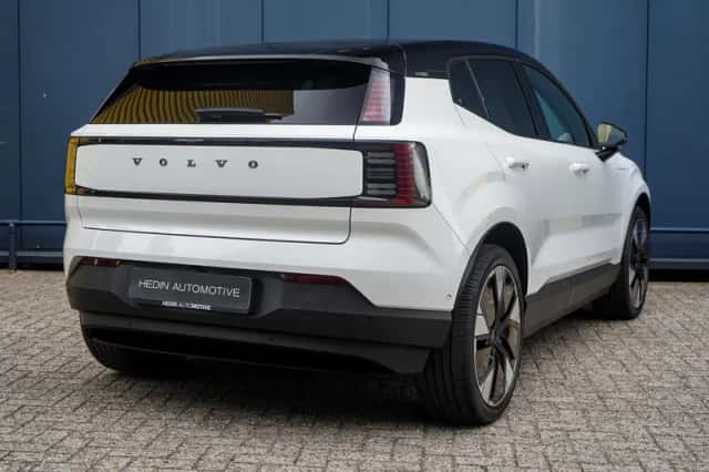 Volvo EX30 (2024) thumbnail 6