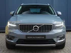 Volvo XC40 (2021) thumbnail 2