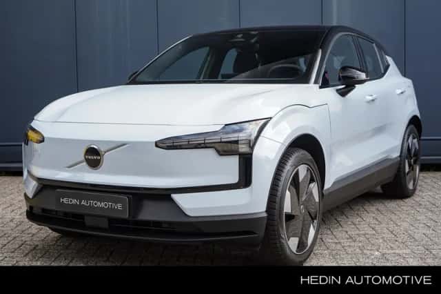 Volvo EX30 (2025) thumbnail 1