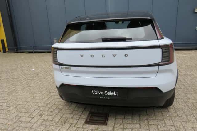 Volvo EX30 (2025) thumbnail 5