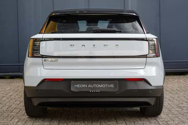 Volvo EX30 (2025) thumbnail 5