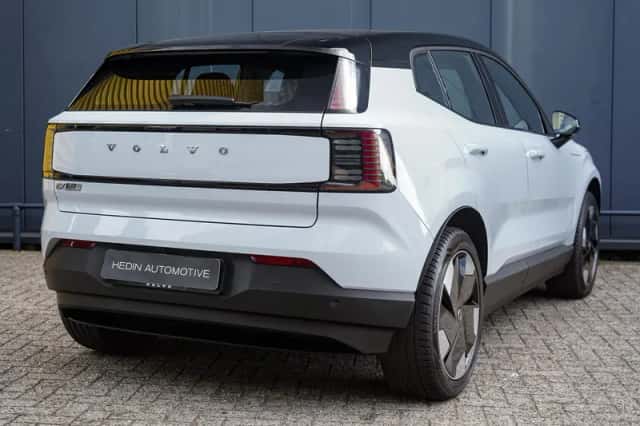 Volvo EX30 (2025) thumbnail 6