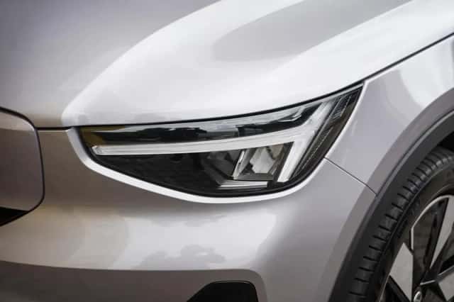 Volvo EX40 (2026) thumbnail 4