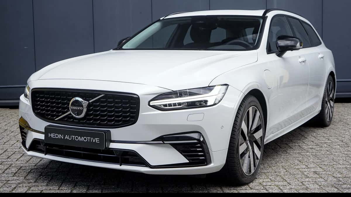 Volvo V90 (2025) — foto 1