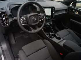 Volvo EX40 (2025) thumbnail 12