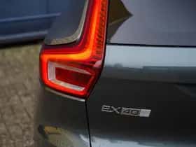 Volvo EX40 (2025) thumbnail 8