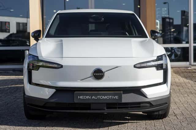 Volvo EX30 (2026) thumbnail 2
