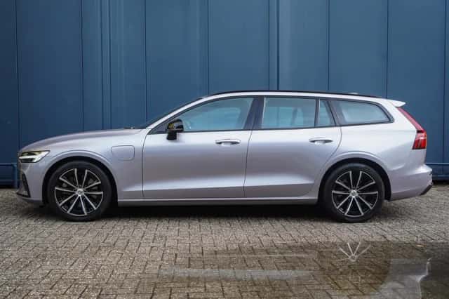 Volvo V60 (2025) thumbnail 3