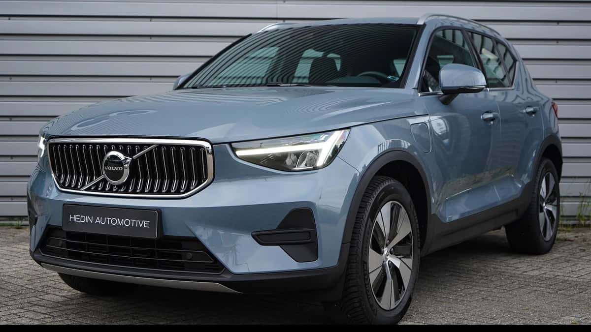 Volvo XC40 (2022) — foto 1