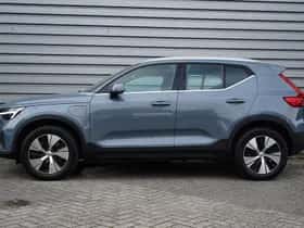 Volvo XC40 (2022) thumbnail 3