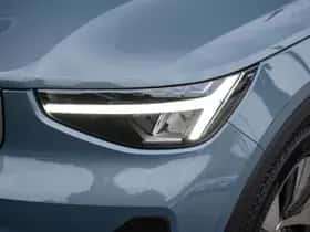 Volvo XC40 (2022) thumbnail 4