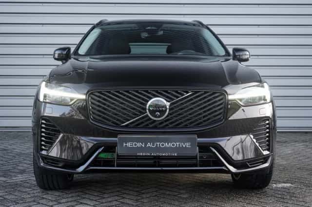 Volvo XC60 (2025) thumbnail 2