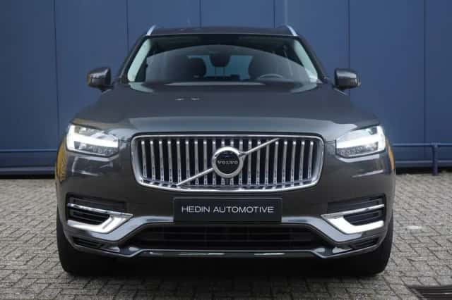 Volvo XC90 (2022) thumbnail 2