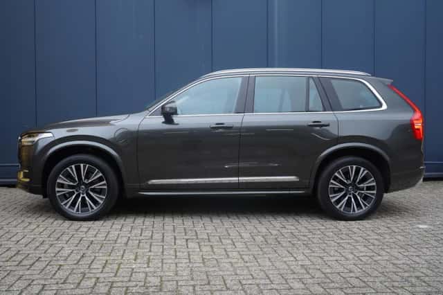 Volvo XC90 (2022) thumbnail 3
