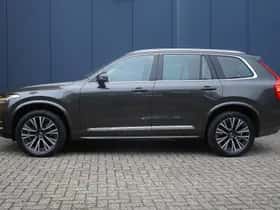 Volvo XC90 (2022) thumbnail 3
