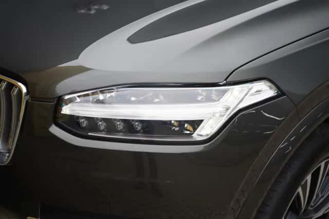 Volvo XC90 (2022) thumbnail 4