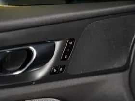 Volvo S60 (2022) thumbnail 14