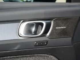Volvo XC40 (2024) thumbnail 15