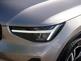 Volvo XC40 (2024) thumbnail 4