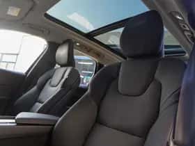 Volvo XC60 (2025) thumbnail 17