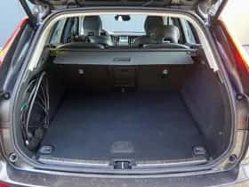 Volvo XC60 (2025) thumbnail 10