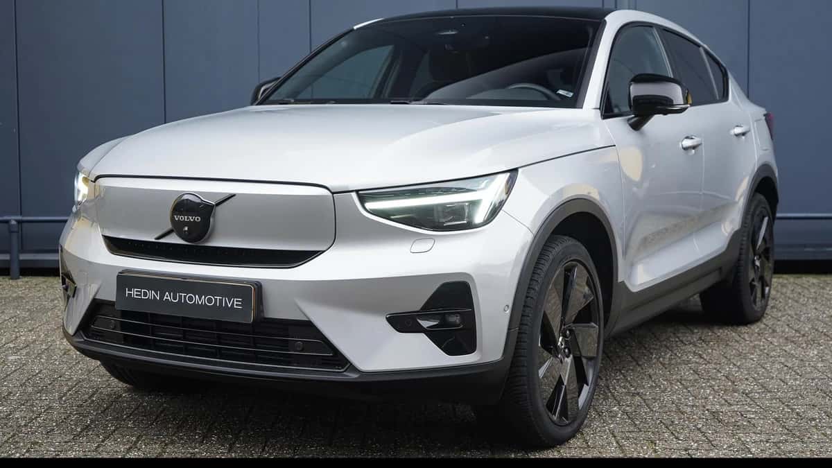 Volvo C40 (2023) — foto 1
