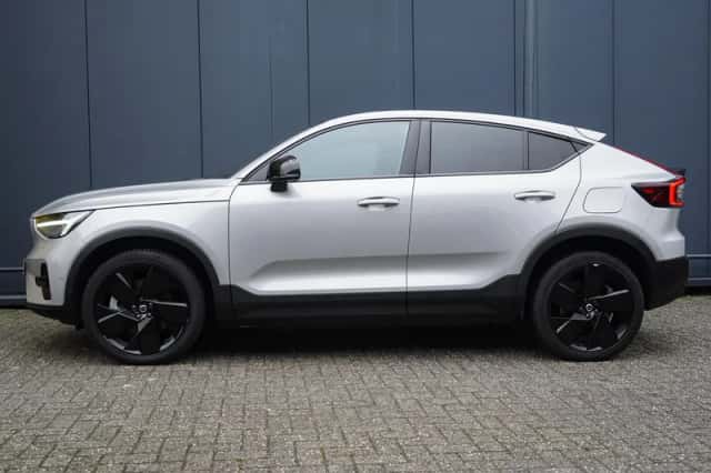 Volvo C40 (2023) thumbnail 3