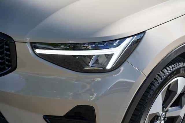 Volvo XC40 (2025) thumbnail 4