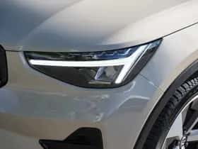 Volvo XC40 (2025) thumbnail 4