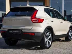 Volvo XC40 (2025) thumbnail 6