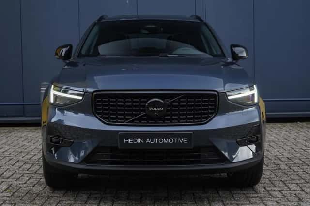 Volvo XC40 (2026) thumbnail 2