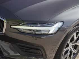 Volvo V60 (2022) thumbnail 4