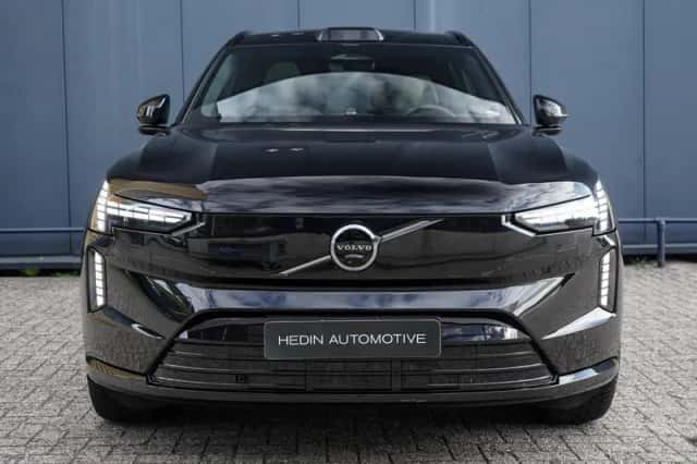 Volvo EX90 (2025) thumbnail 2