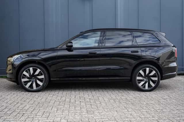 Volvo EX90 (2025) thumbnail 3